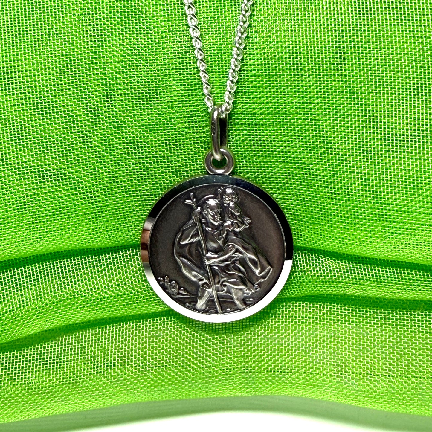 18 mm Sterling silver large round St. Christopher including chain