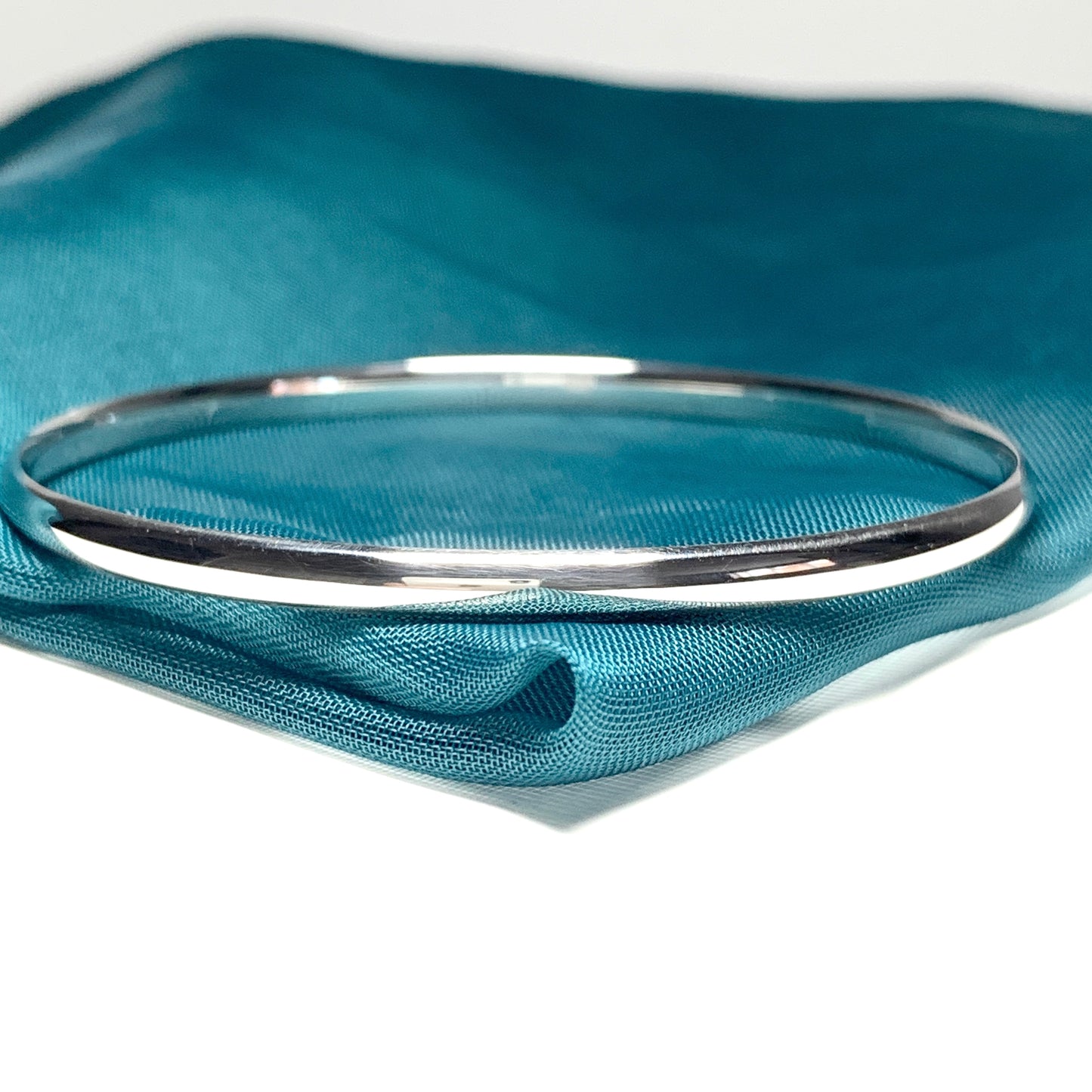 4 mm round polished plain sterling silver court slave bangle