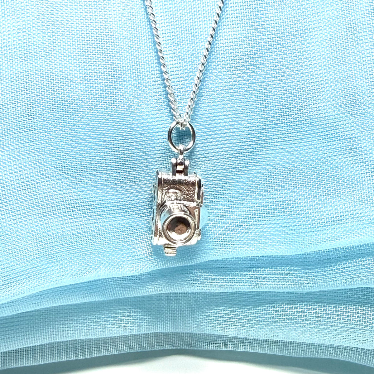 Traditional Lens Camera Shape Necklace Sterling Silver Pendant