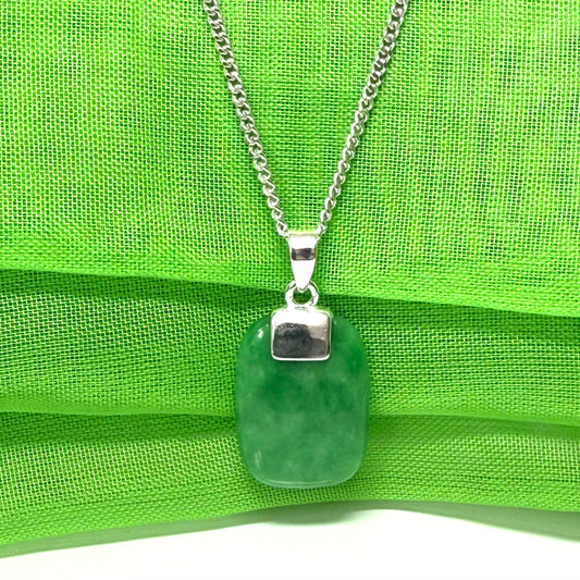 A beautiful cushion shaped silver real green jade necklace pendant