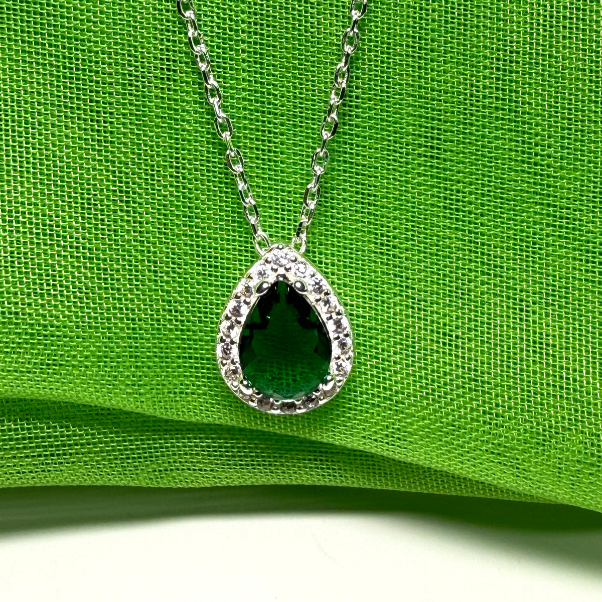 Necklace bright green and white cubic zirconia teardrop cluster dress pear shaped cocktail pendant