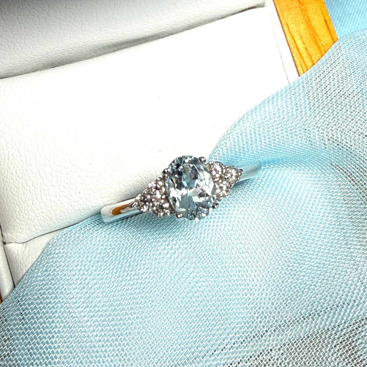 Real aquamarine ring and diamond white gold fancy dress