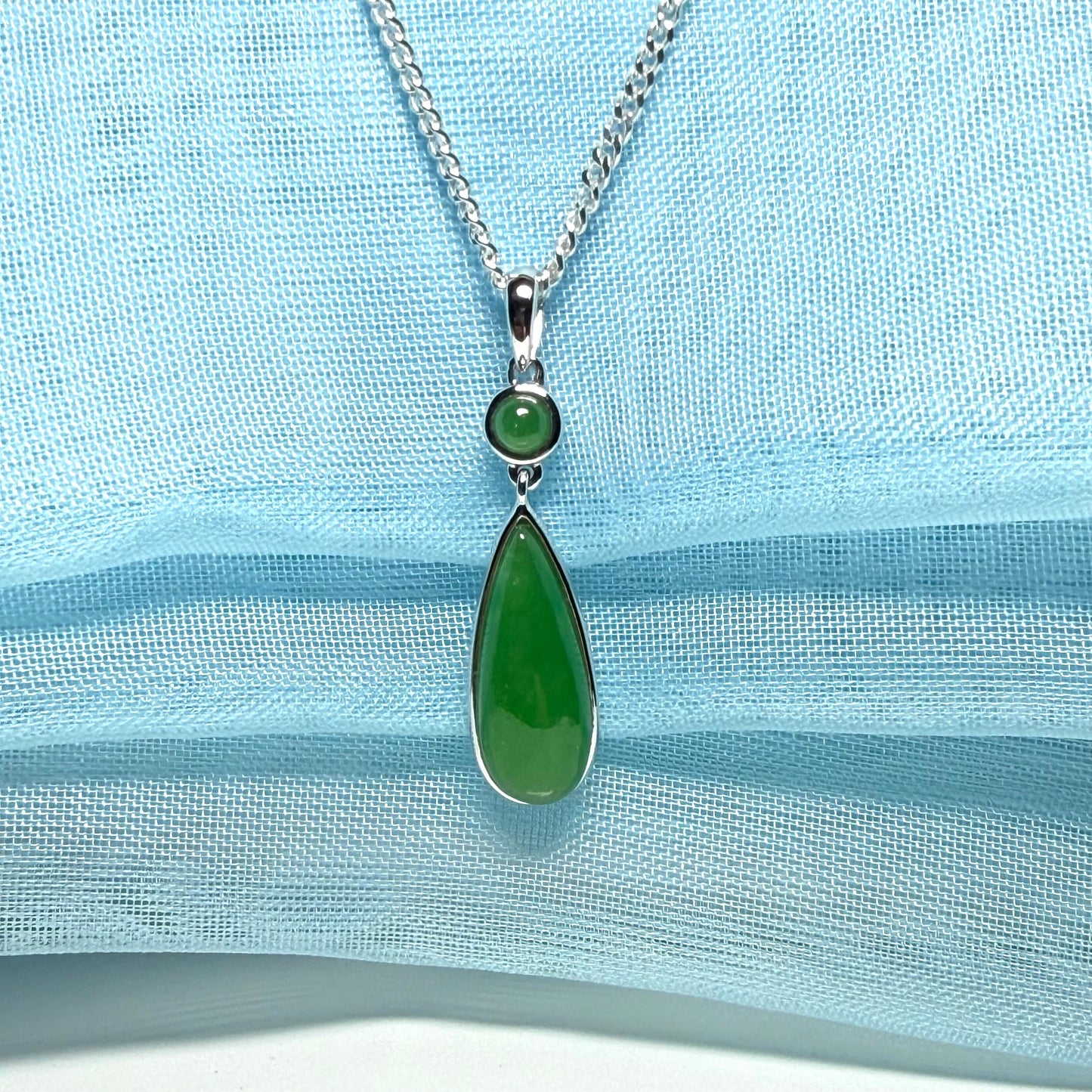 Real green jade double white gold pear and round shaped necklace