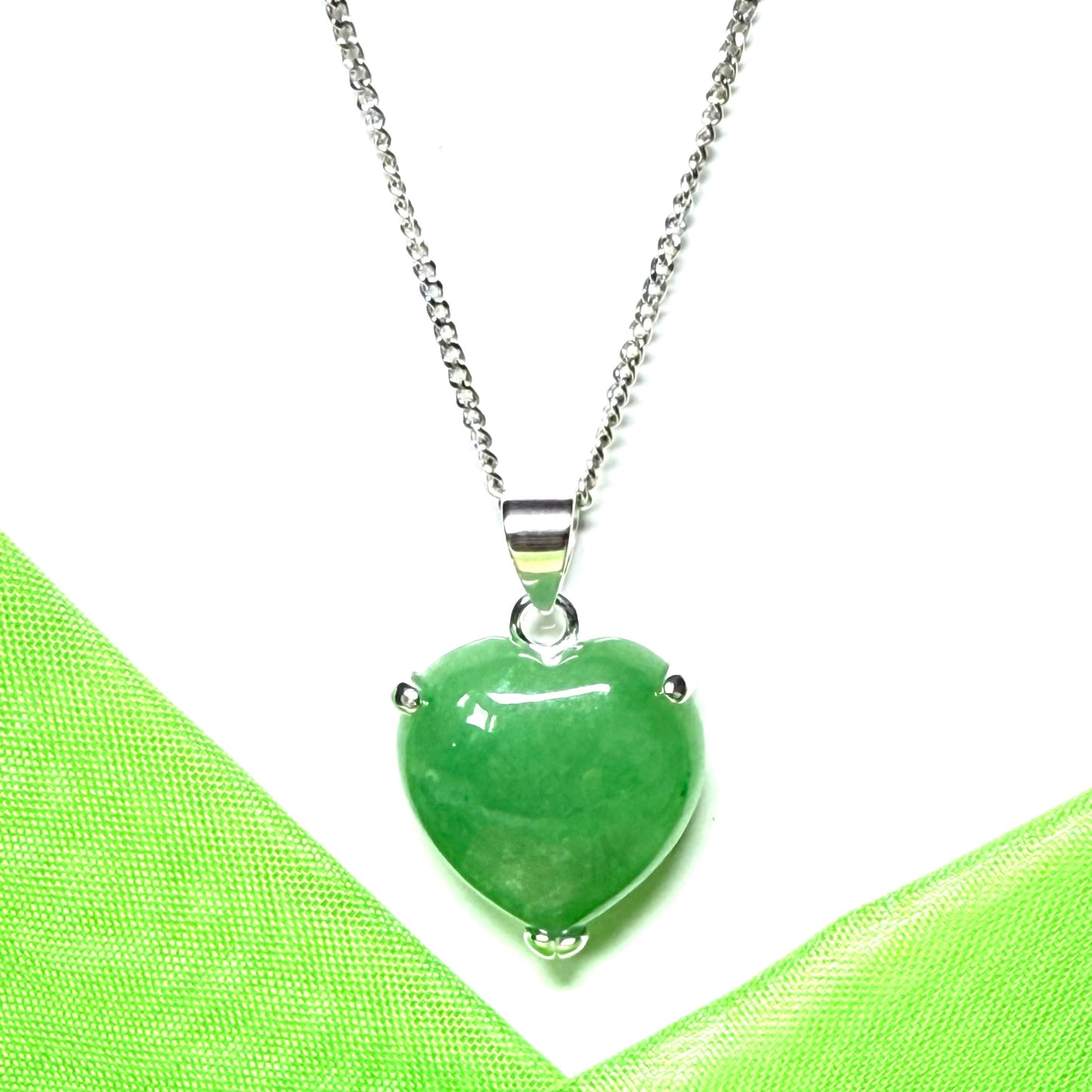 A real green jade necklace heart shape sterling silver, a timeless exquisite pendant