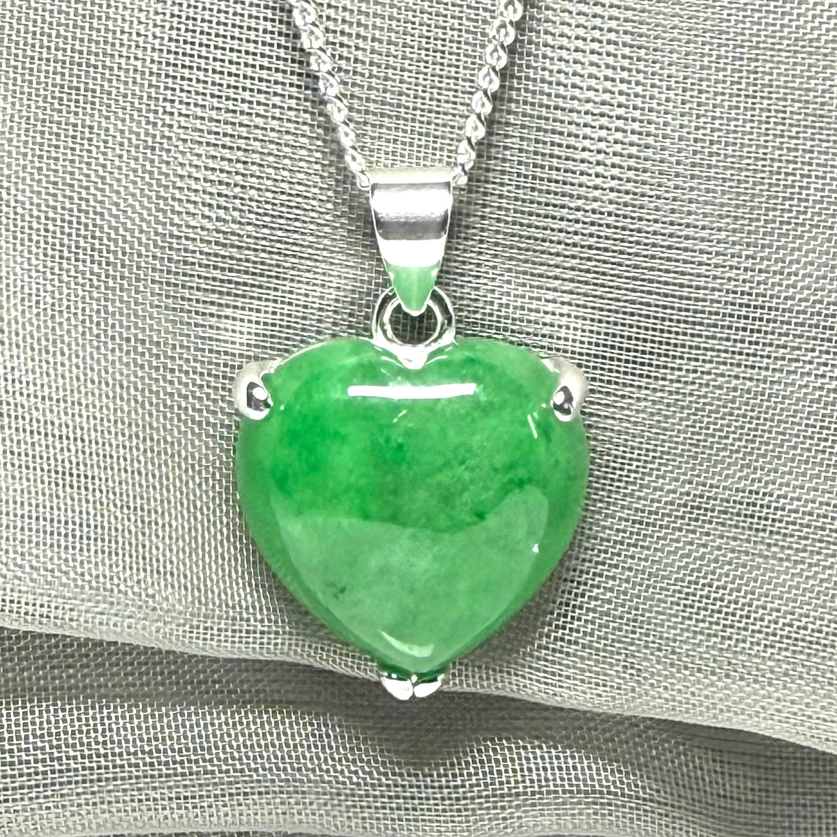 A real green jade necklace heart shaped sterling silver pendant love necklace with chain, stunning