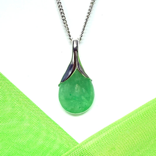 A real green jade necklace tear drop pear shape, an outstanding design pendant, with curb chain included