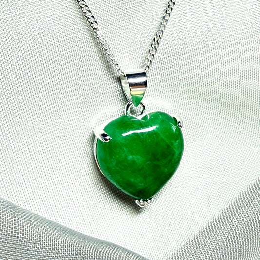 A really stunning pendant with a real jade necklace heart shaped sterling silver, green pendant