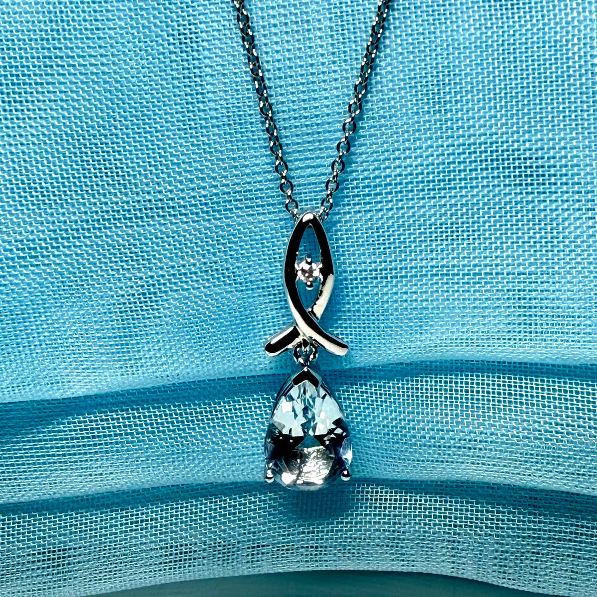 Aquamarine & Diamond White Gold Pendant Necklace | Pear Cut Aquamarine Necklace