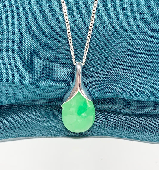 Real green jade tear drop sterling silver pear shape pendant