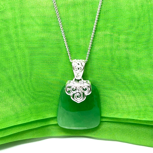 Beautiful real green jade necklace large cushion shaped with a solid sterling silver
