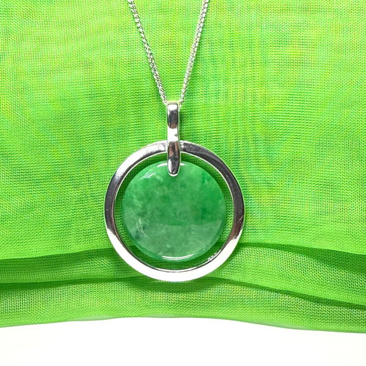 Beautiful & stunning large necklace sterling silver round shaped green real jade halo style pendant