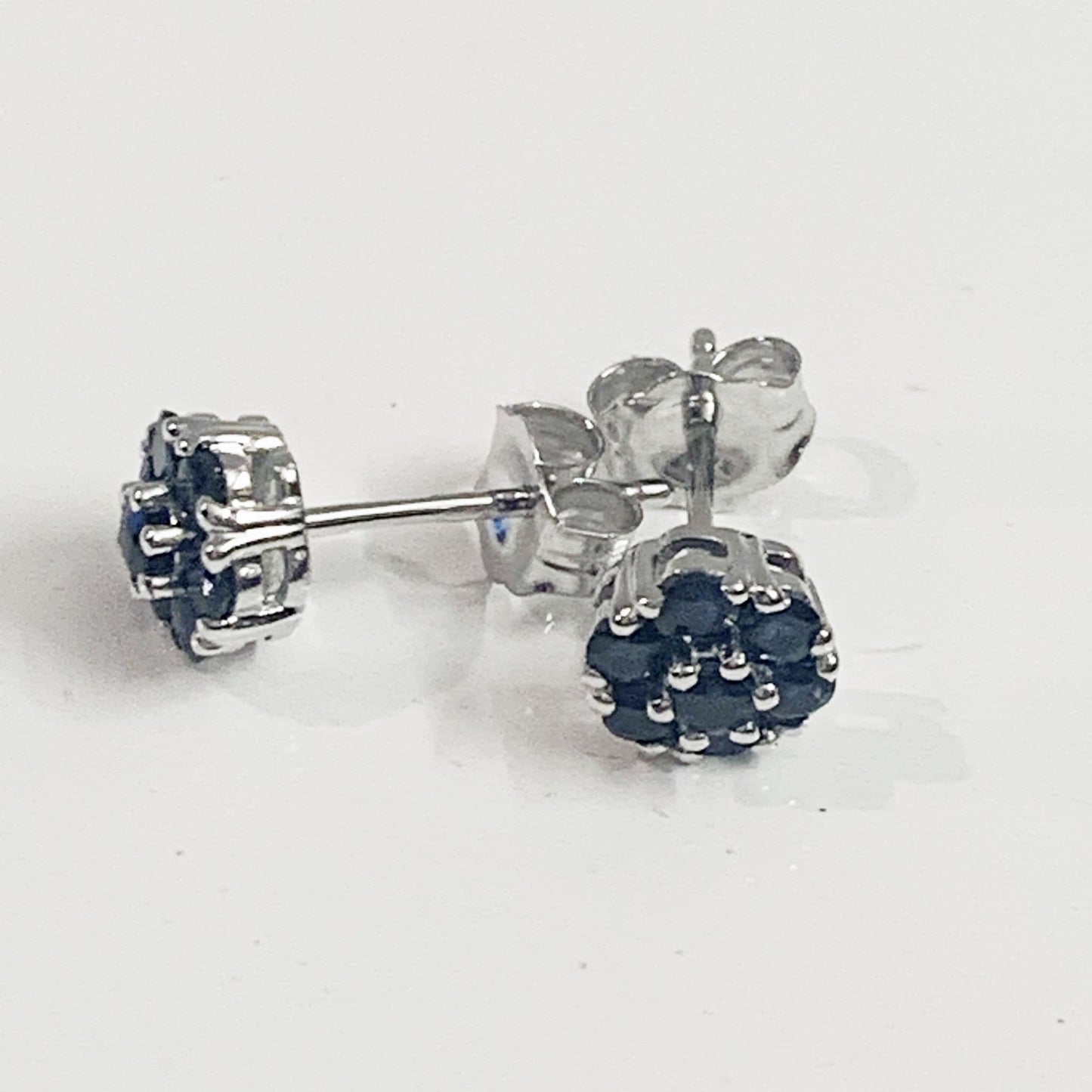 Blue Sapphire White Gold Daisy Cluster Stud earrings