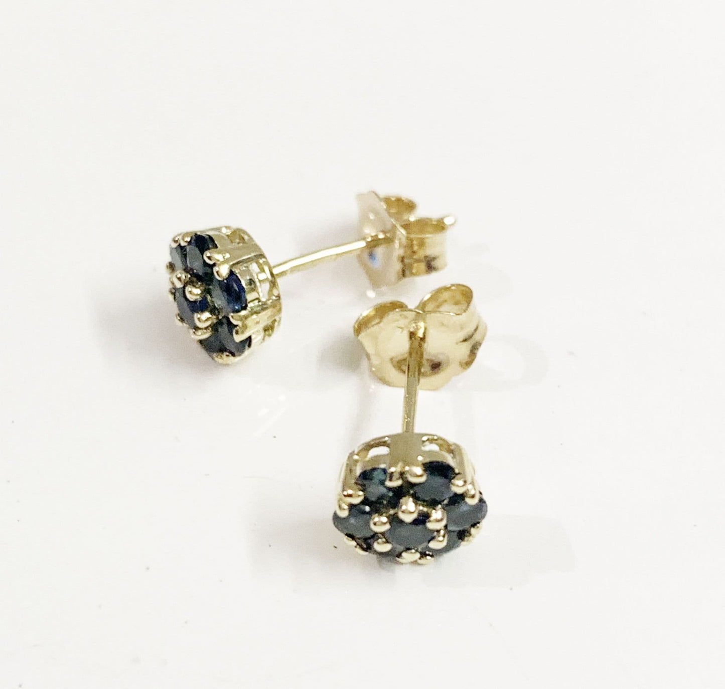 Copy of Blue Sapphire Yellow Gold Daisy Cluster Stud earrings