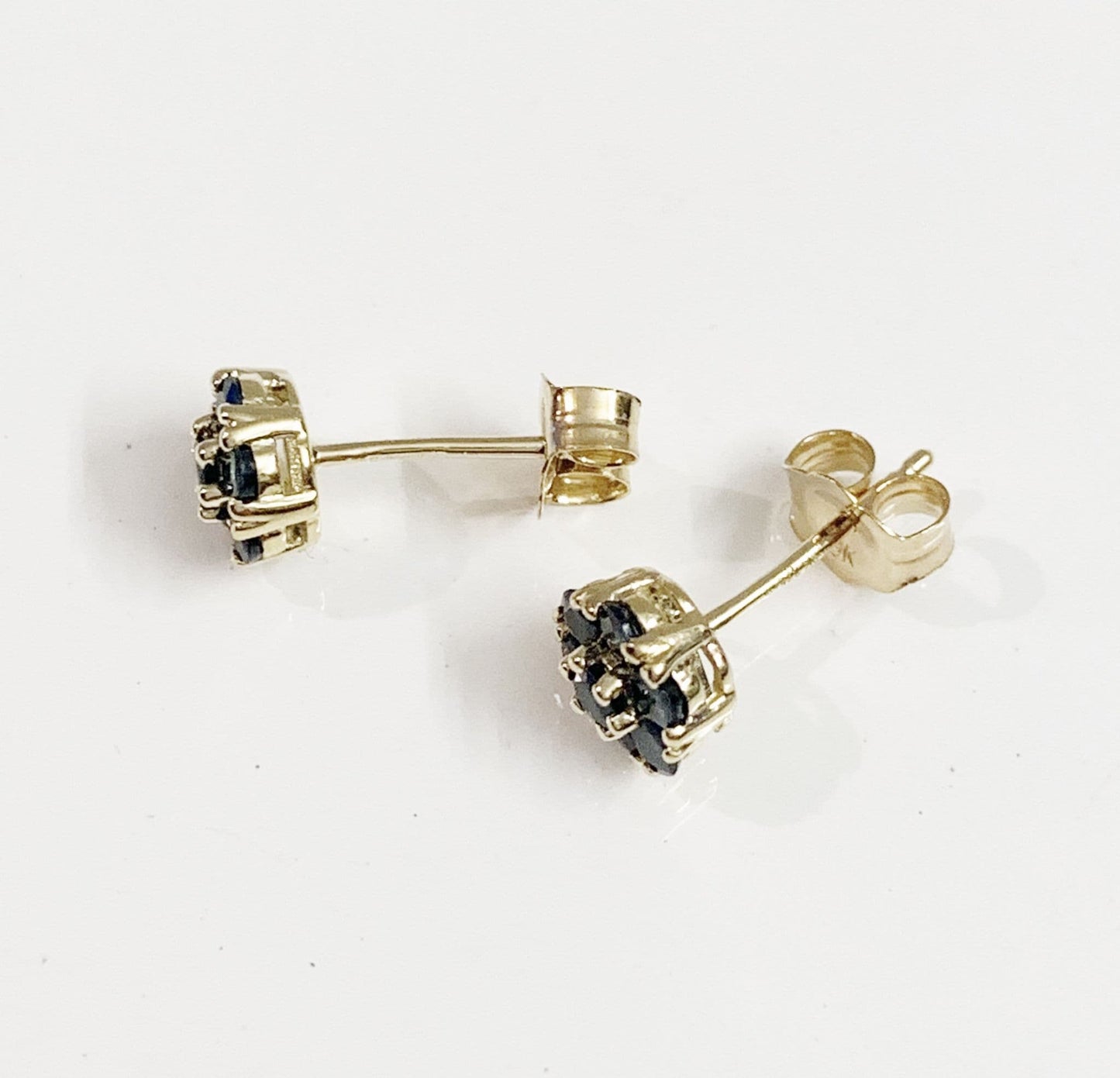 Copy of Blue Sapphire Yellow Gold Daisy Cluster Stud earrings