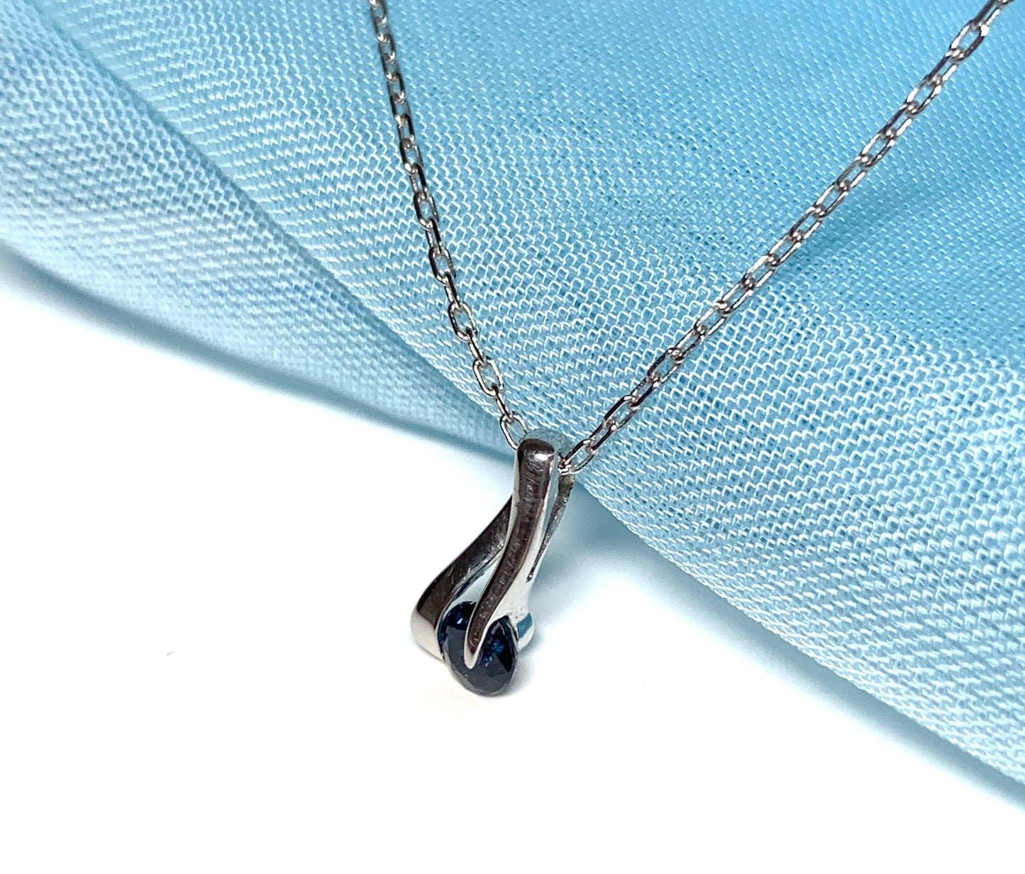 Blue sapphire white gold necklace