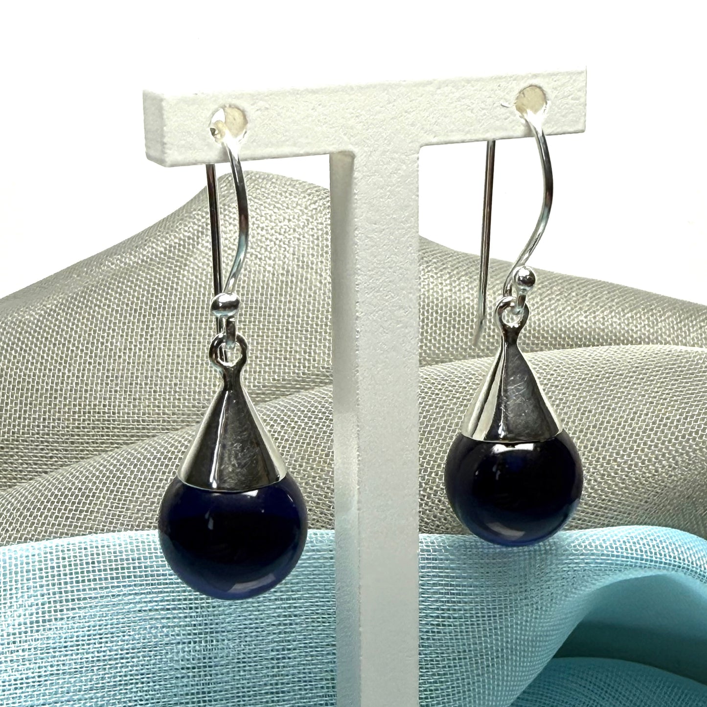 Dark blue crystal round shaped drop earrings