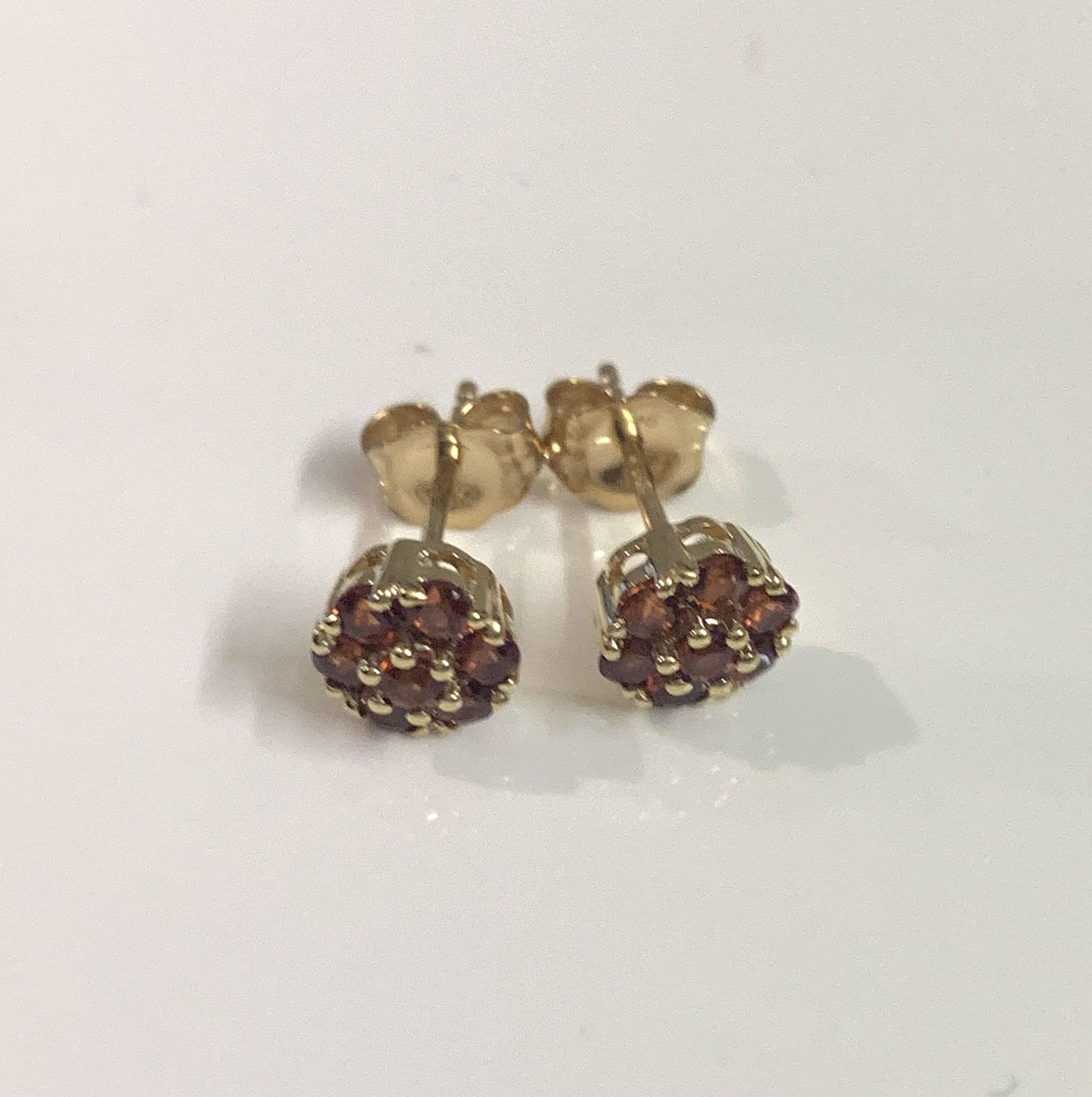Deep Red Garnet Yellow Gold Daisy Cluster Stud Earrings