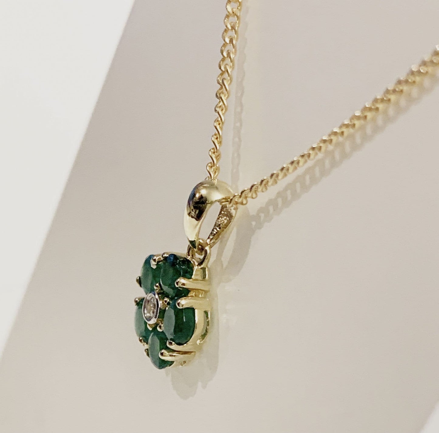 Green Emerald And Diamond Yellow Gold Daisy Cluster Necklace