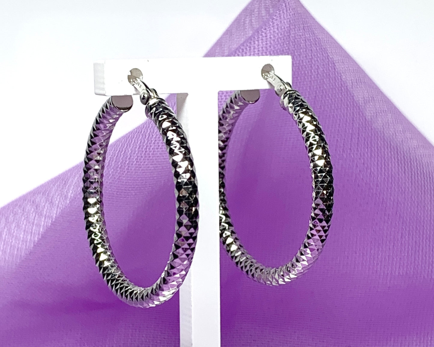 Diamond cut fancy faceted ribbed patterned sterling silver round hoop earrings