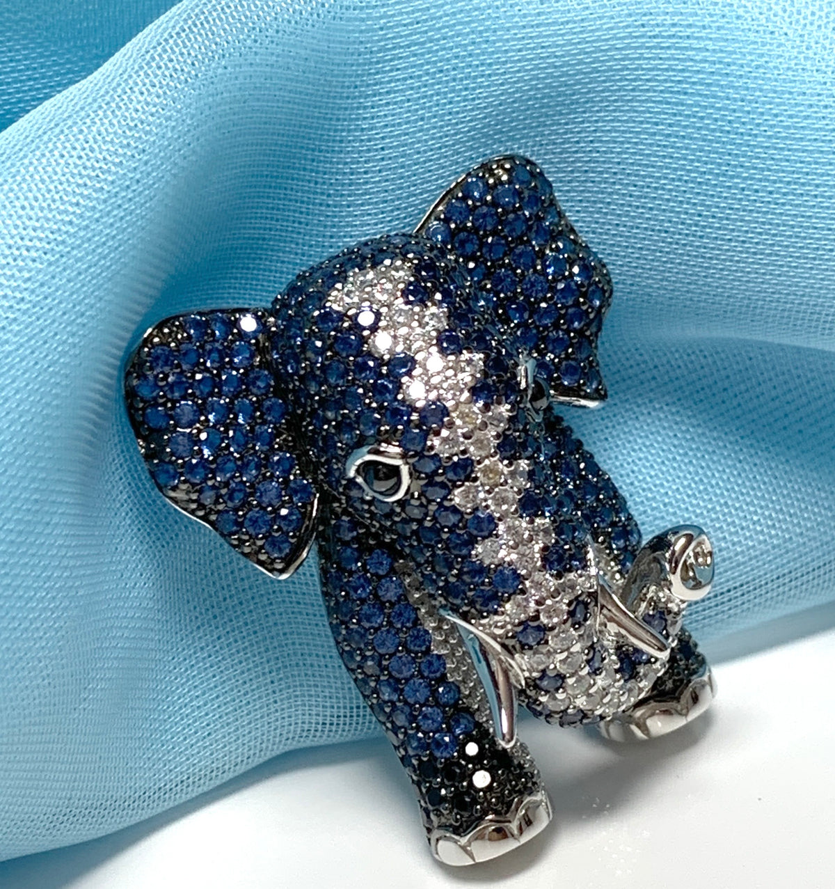 Elephant blue and white cubic zirconia fancy sparkling brooch