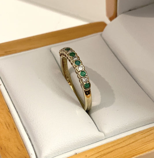 Green Emerald And Diamond Smooth Rubbed Over Eternity Ring