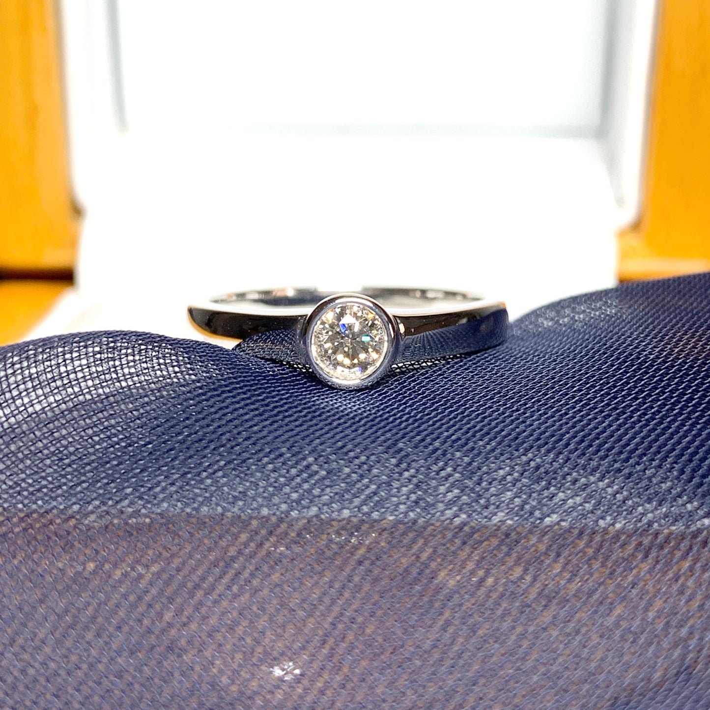 Engagement ring quarter carat diamond rubbed over solitaire single stone white gold 25 points