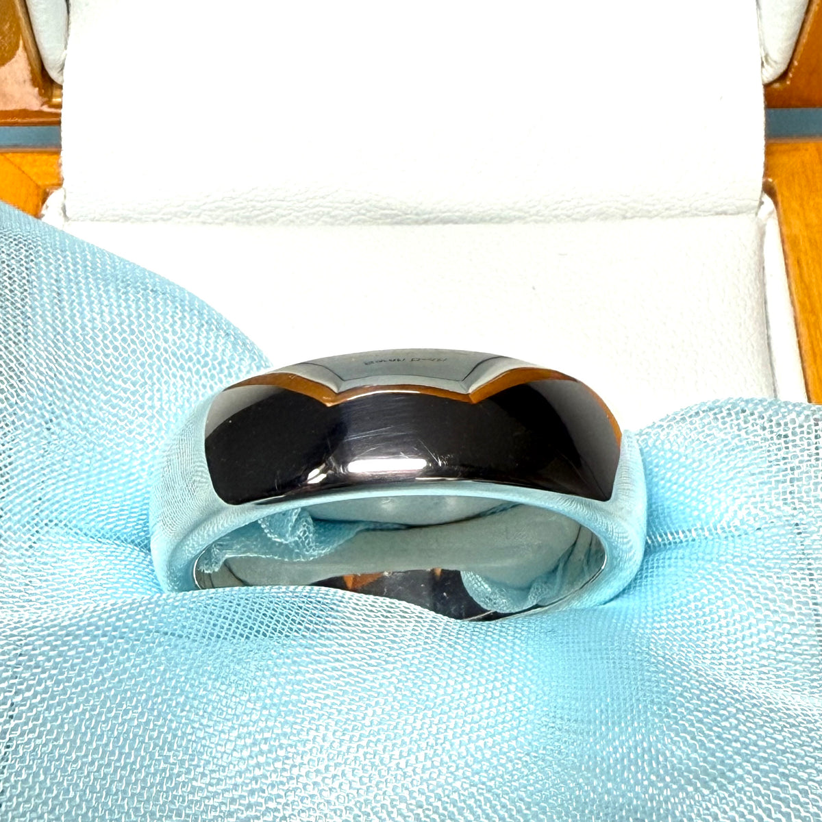 Extra heavyweight men’s wedding ring polished plain sterling silver 8 mm wide