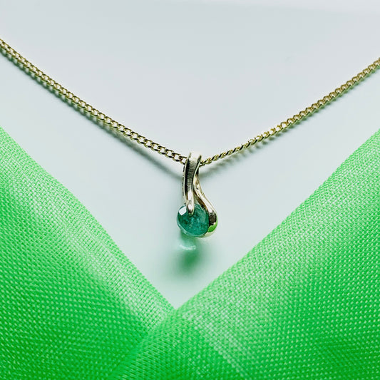 Fancy Green Emerald Round Yellow Gold Necklace