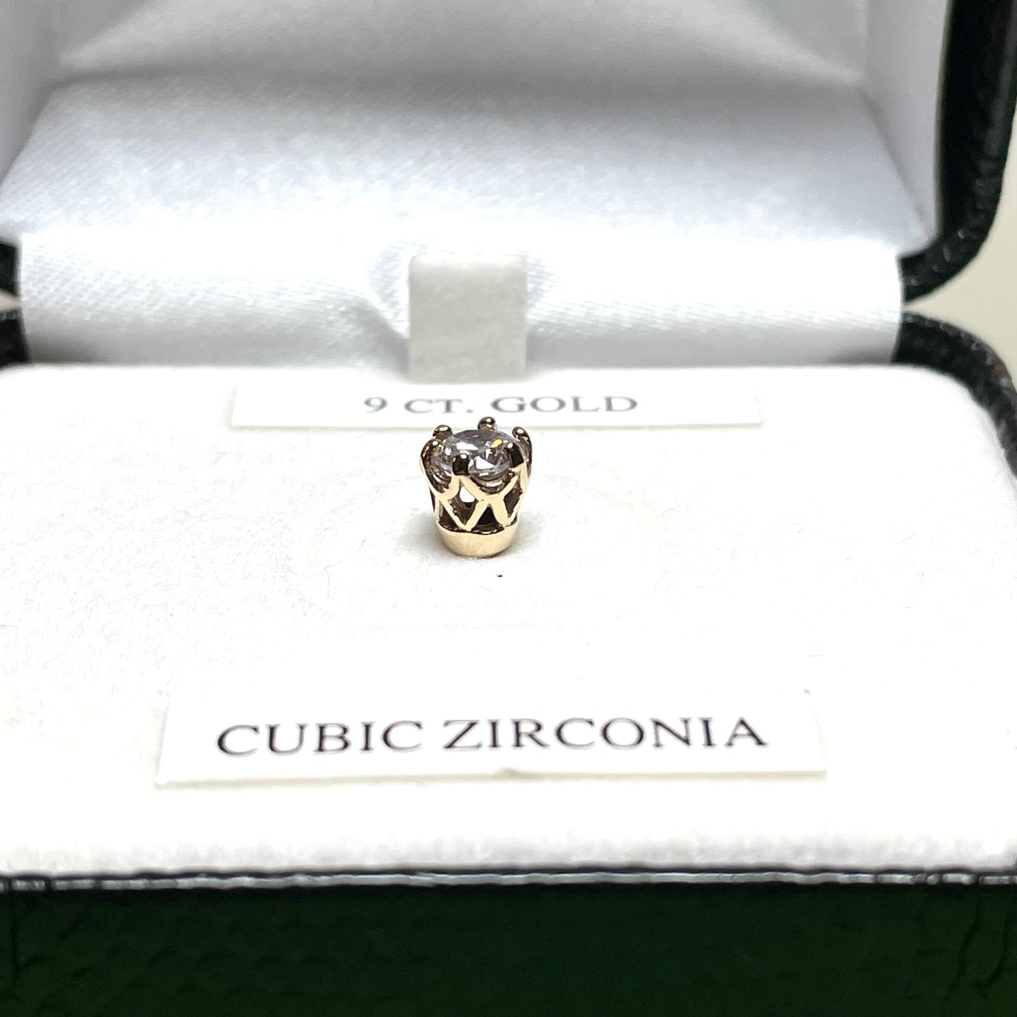Tie pin 9 Carat gold round cubic zirconia tie tac