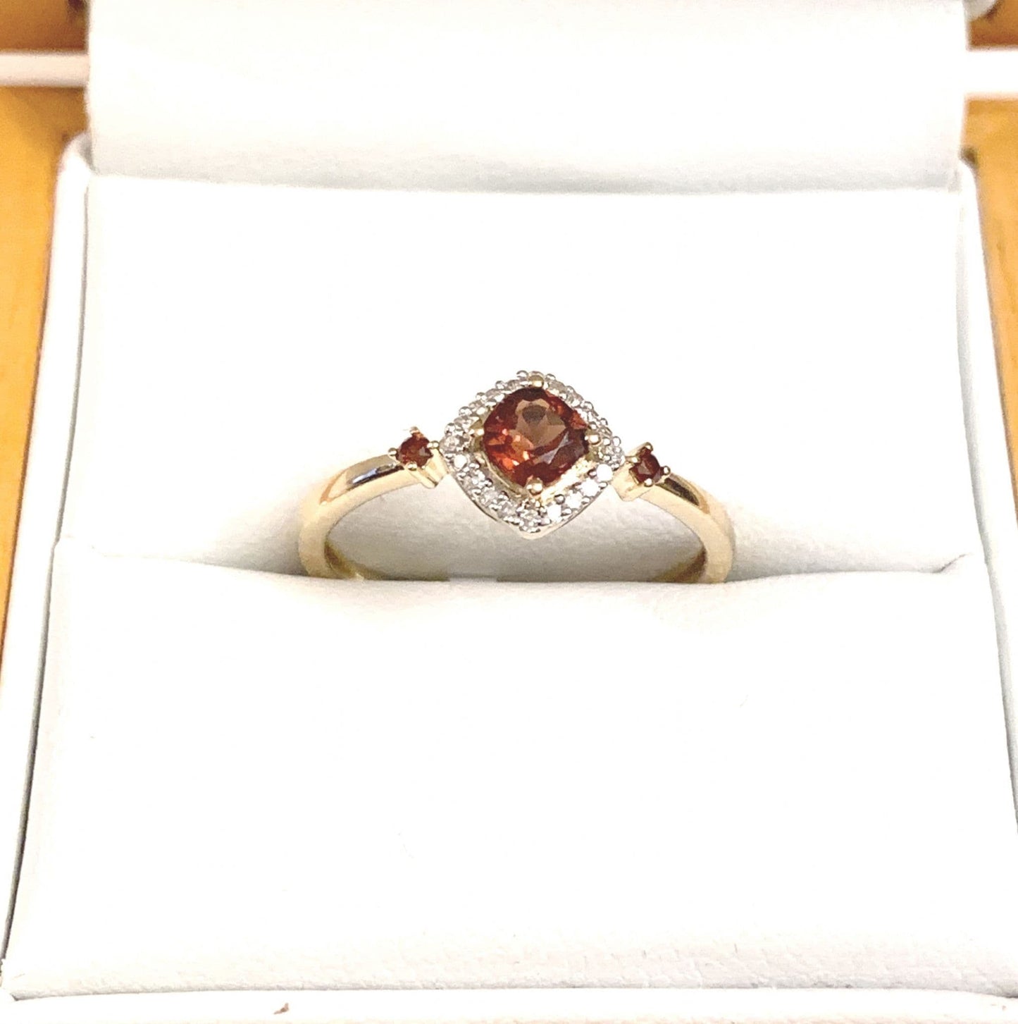 Red Brown Real Garnet And Diamond Yellow Gold Cluster Ring