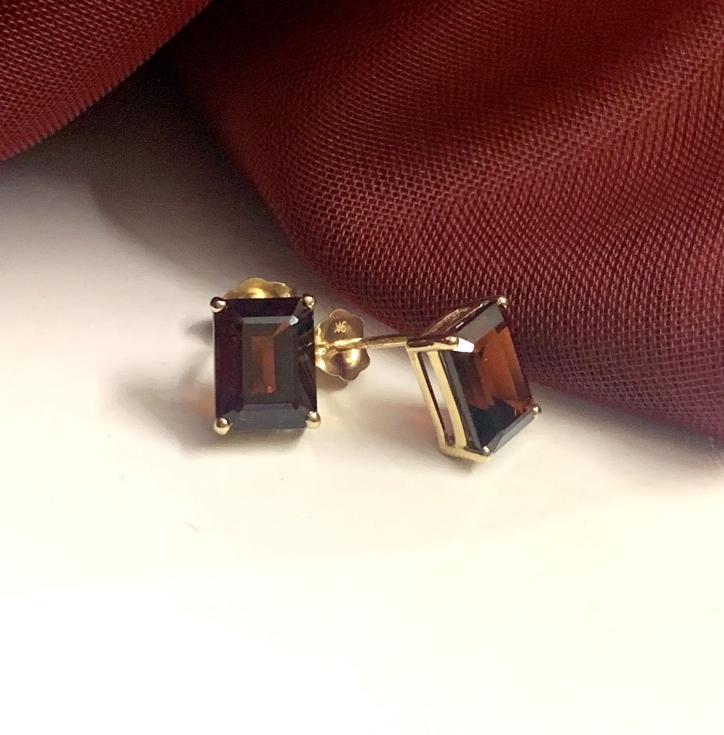 Garnet Yellow Gold Square Rectangle Stud Earrings