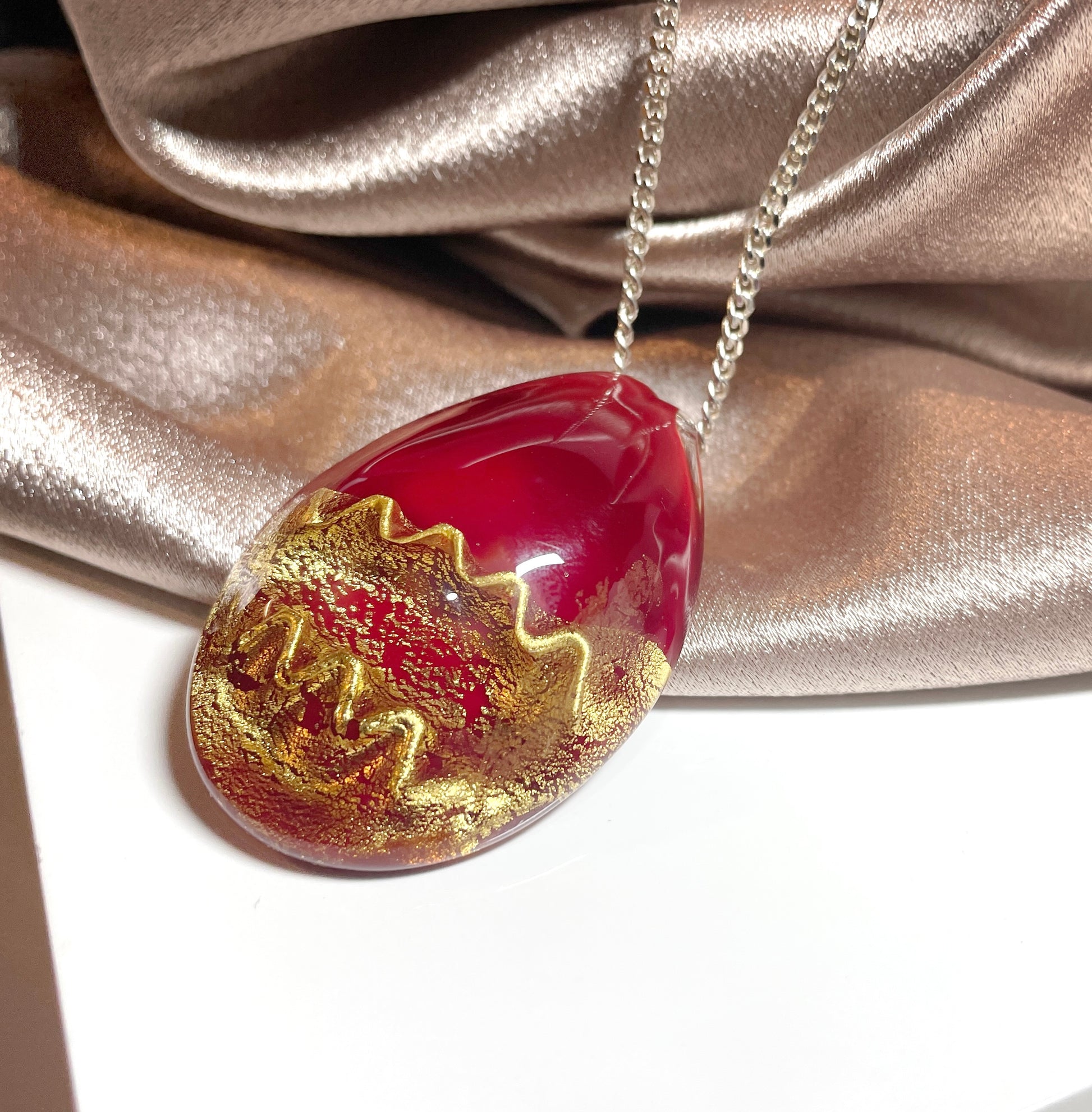Red Gold Murano Glass Ellipse Necklace