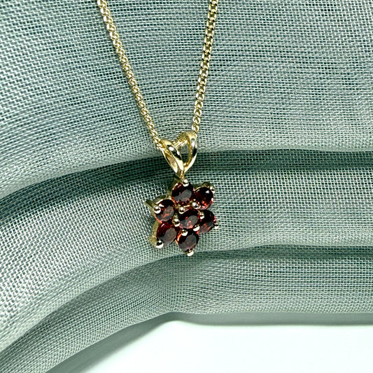 Yellow gold round shape real garnet cluster necklace daisy pendant