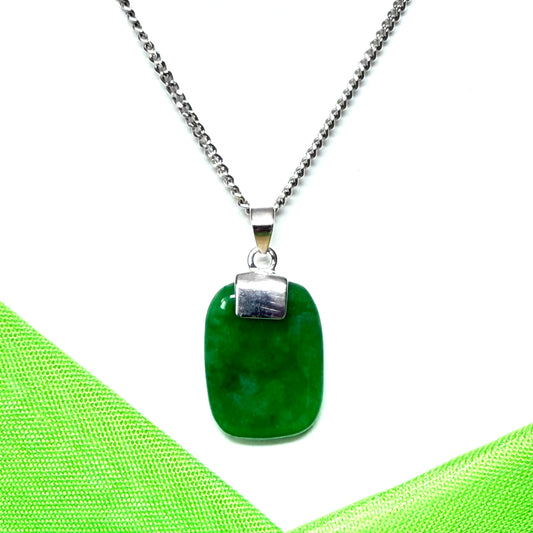 Gorgeous necklace with real green jade sterling silver cushion shaped pendant