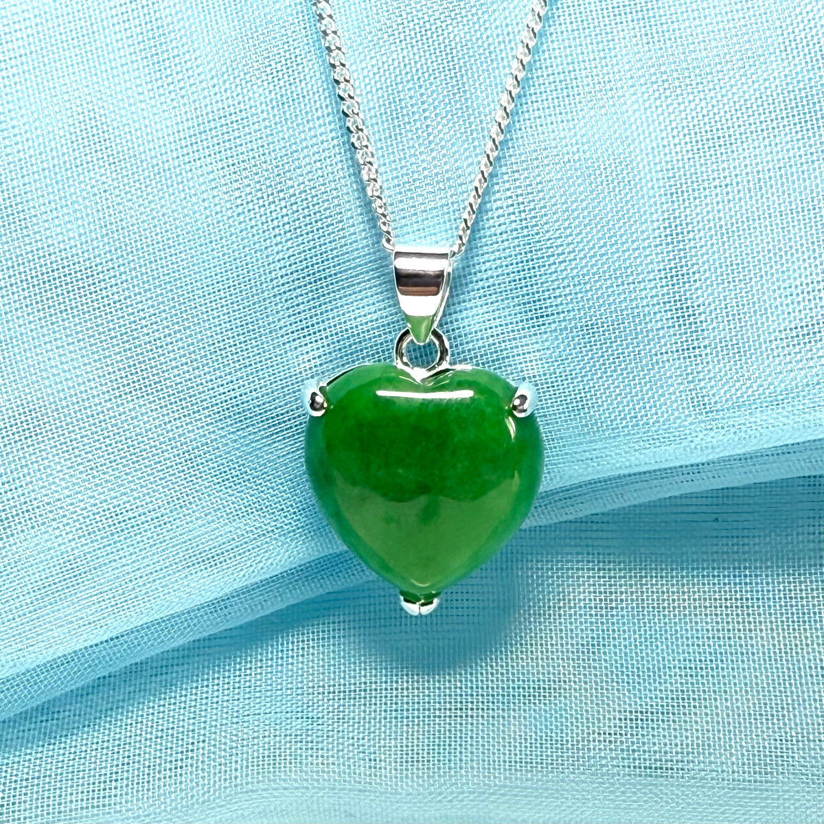 Gorgeous real green jade necklace heart shaped sterling silver, exquisitely designed pendant