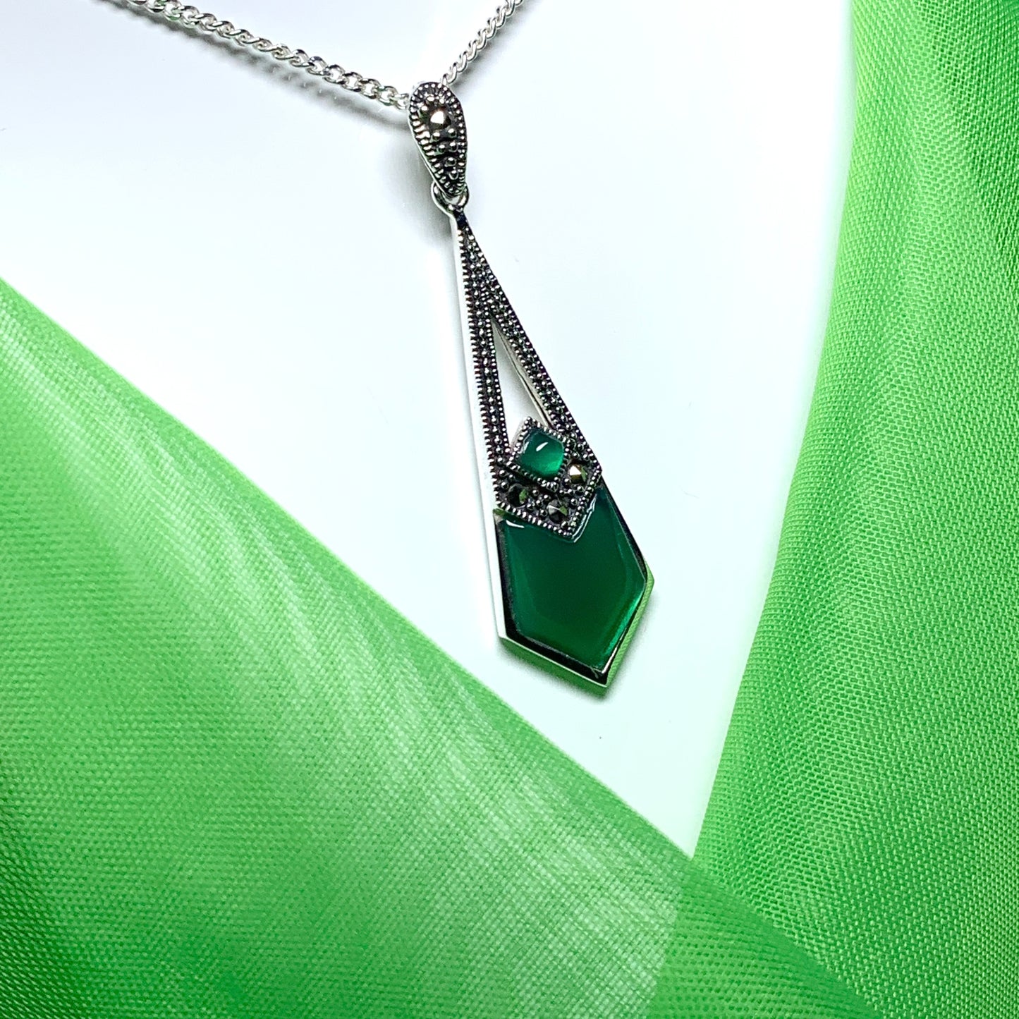 Green Agate And Marcasite Long Drop Kite Shaped Necklace Pendant Sterling Silver