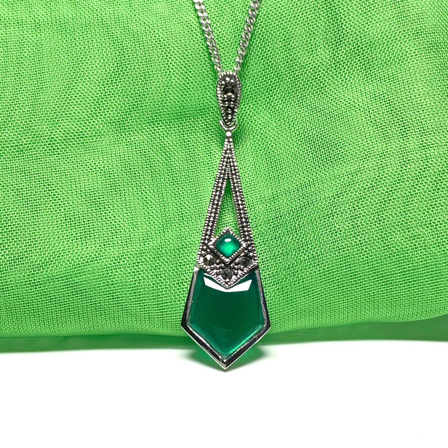 Green Agate And Marcasite Long Drop Kite Shaped Necklace Pendant Sterling Silver