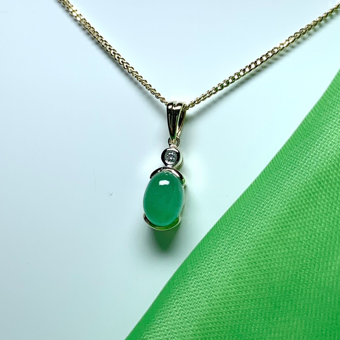 Real green jade and diamond yellow gold necklace