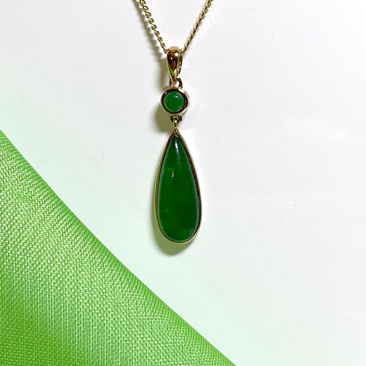 Green jade double yellow gold pear and round shaped necklace