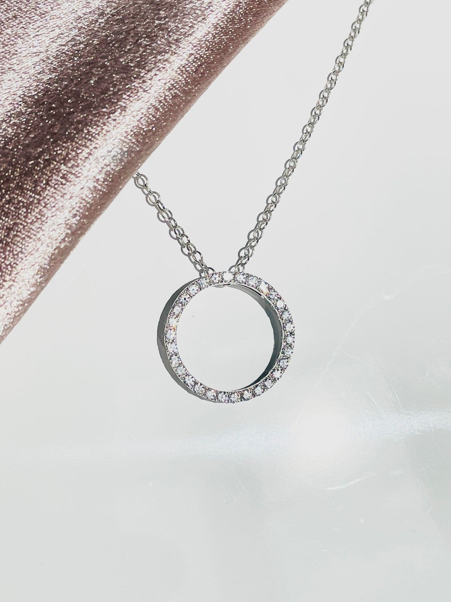 Half carat diamond round circle necklace pendant