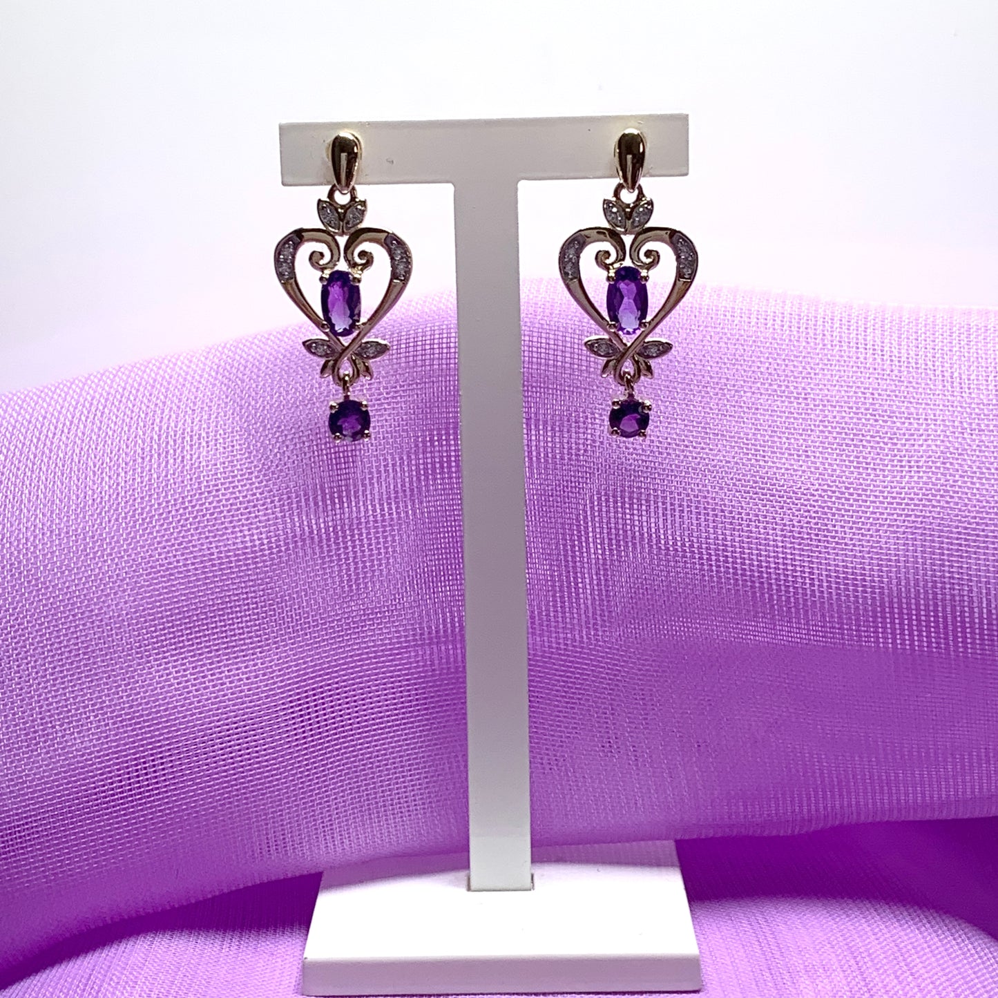 Heart shaped yellow gold and amethyst earrings