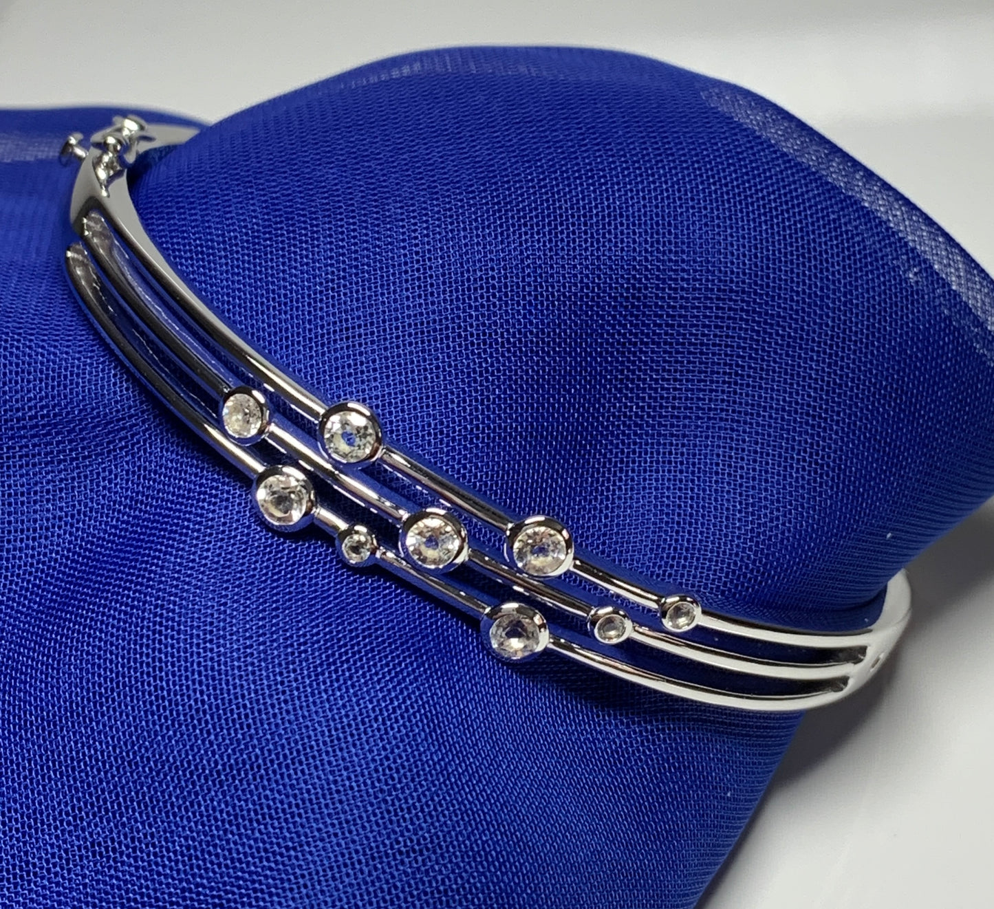Hot Diamonds sterling silver Tender Statement bangle