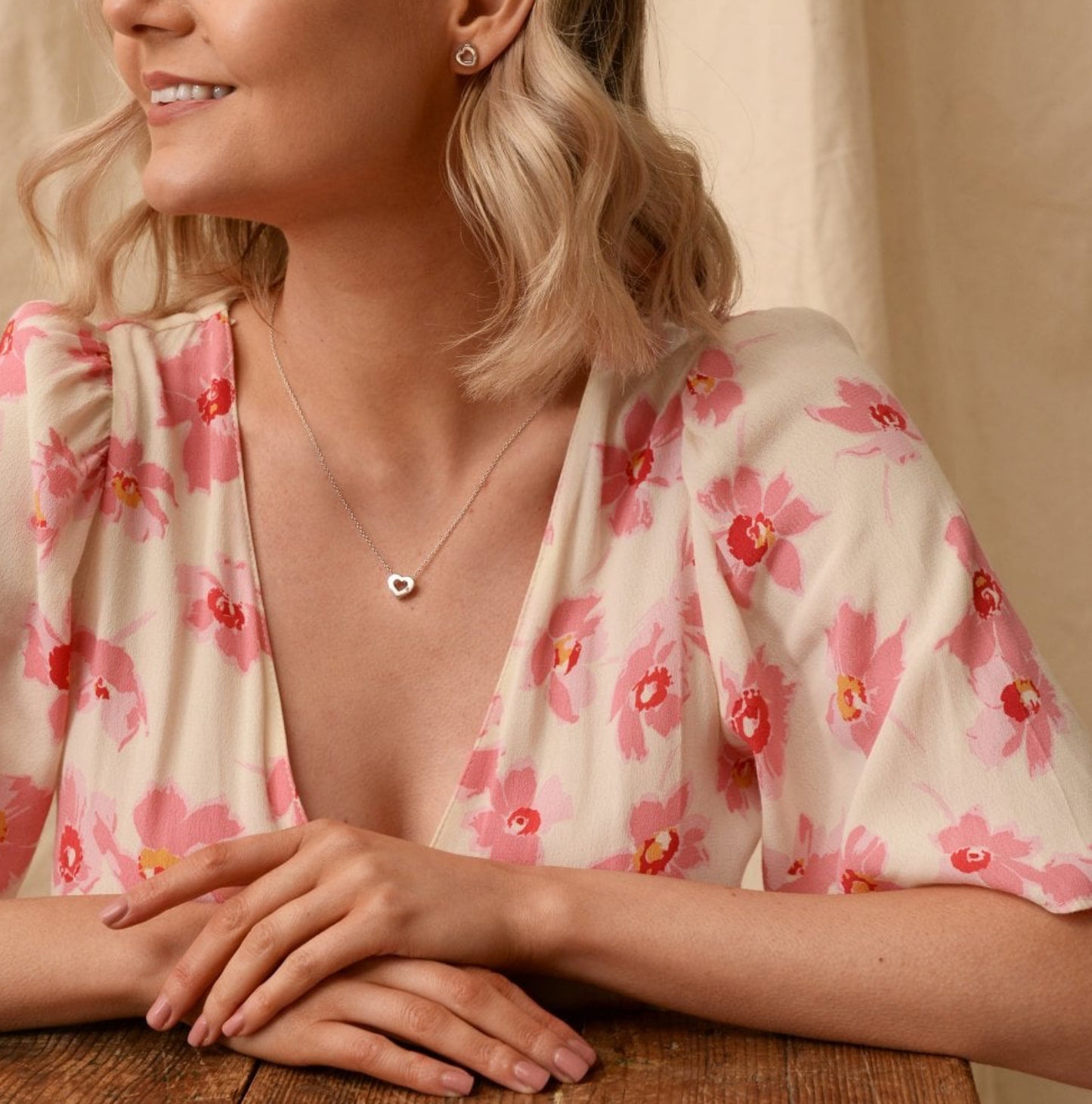 Hot Diamonds sterling silver diamond set heart shaped pierced Amulet