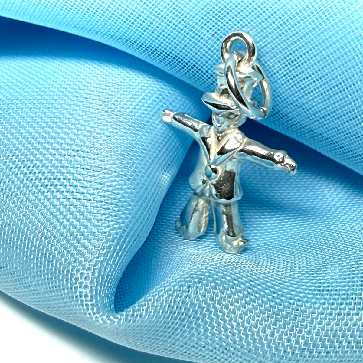 Scarecrow shaped solid charm sterling silver