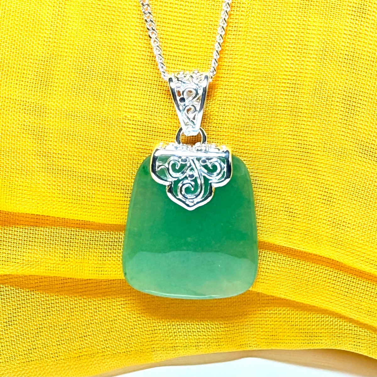 Stunning real jade necklace green sterling silver large cushion shape, a gorgeous design