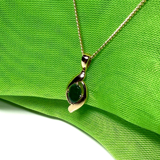Yellow gold oval real green emerald necklace pendant including chain