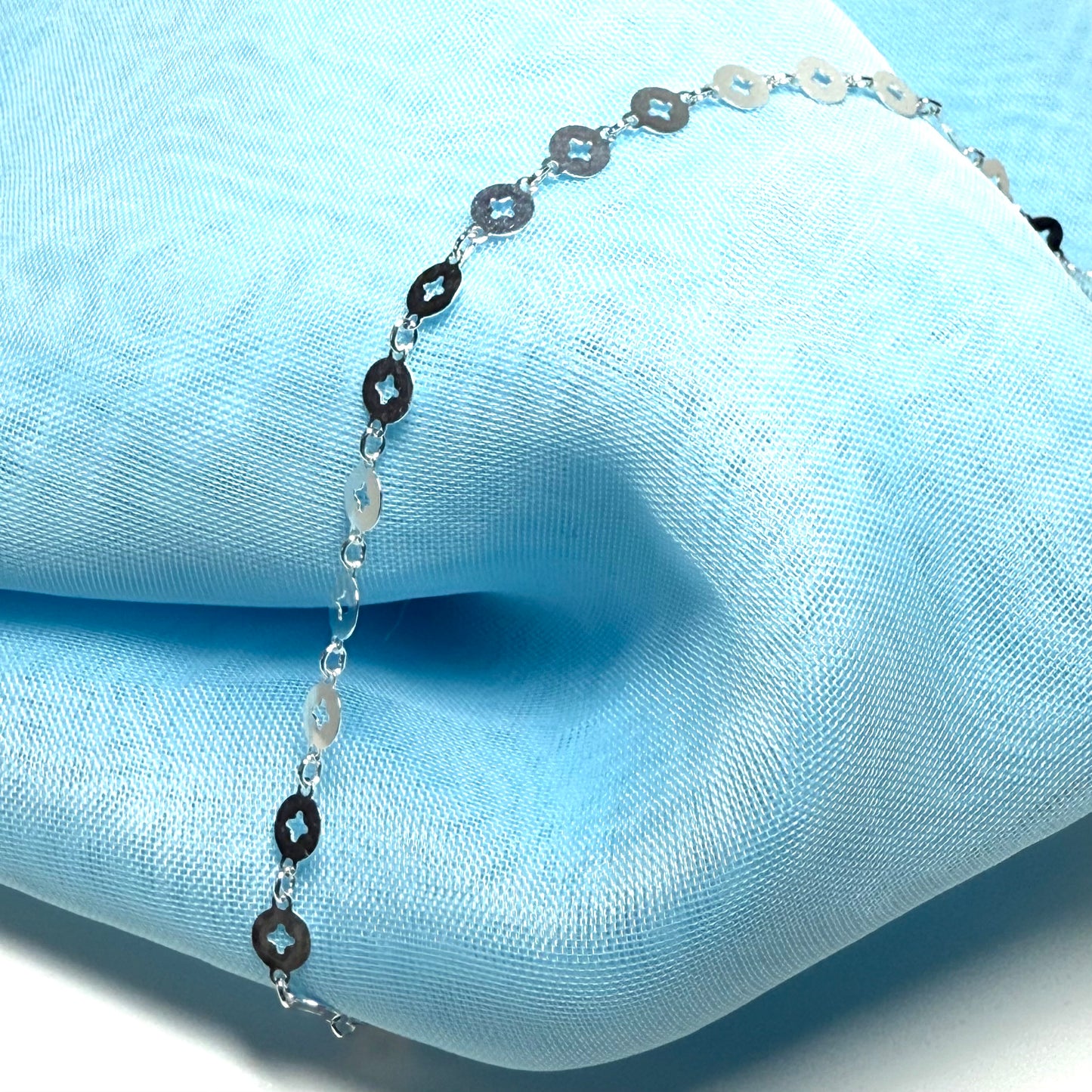 Ladies bracelet fancy round shaped sterling silver