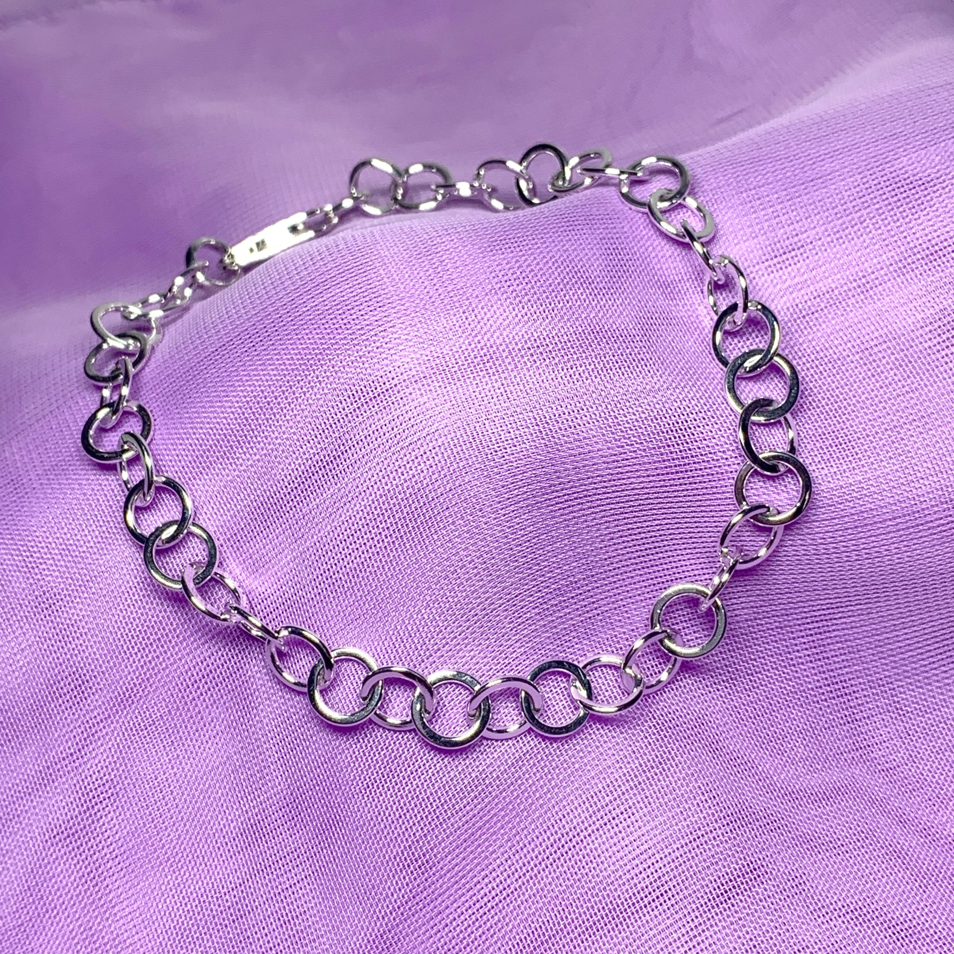 Ladies polished round link sterling silver bracelet