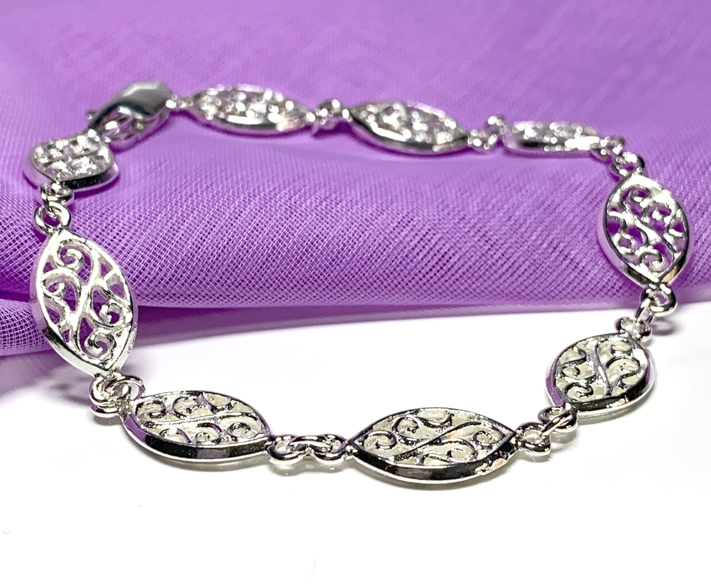 Ladies sterling silver bracelet fancy pierced filigree solid link