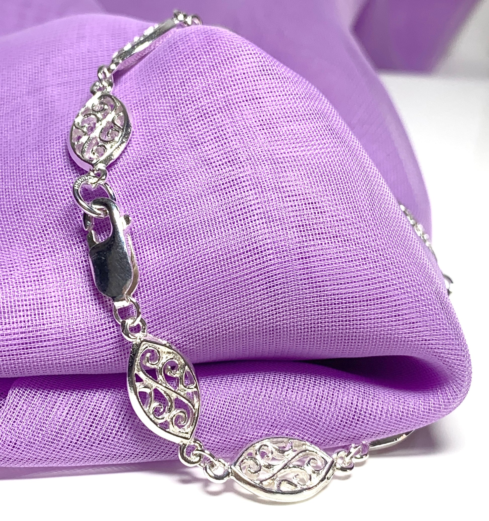 Ladies sterling silver bracelet fancy pierced filigree solid link